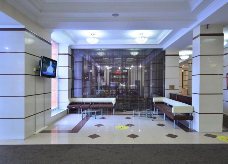 Премьер: Вид лобби